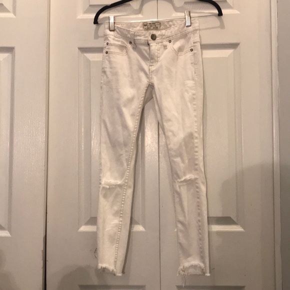 Free People | Pants & Jumpsuits | Free People Cream Ripped Jeans Size ...